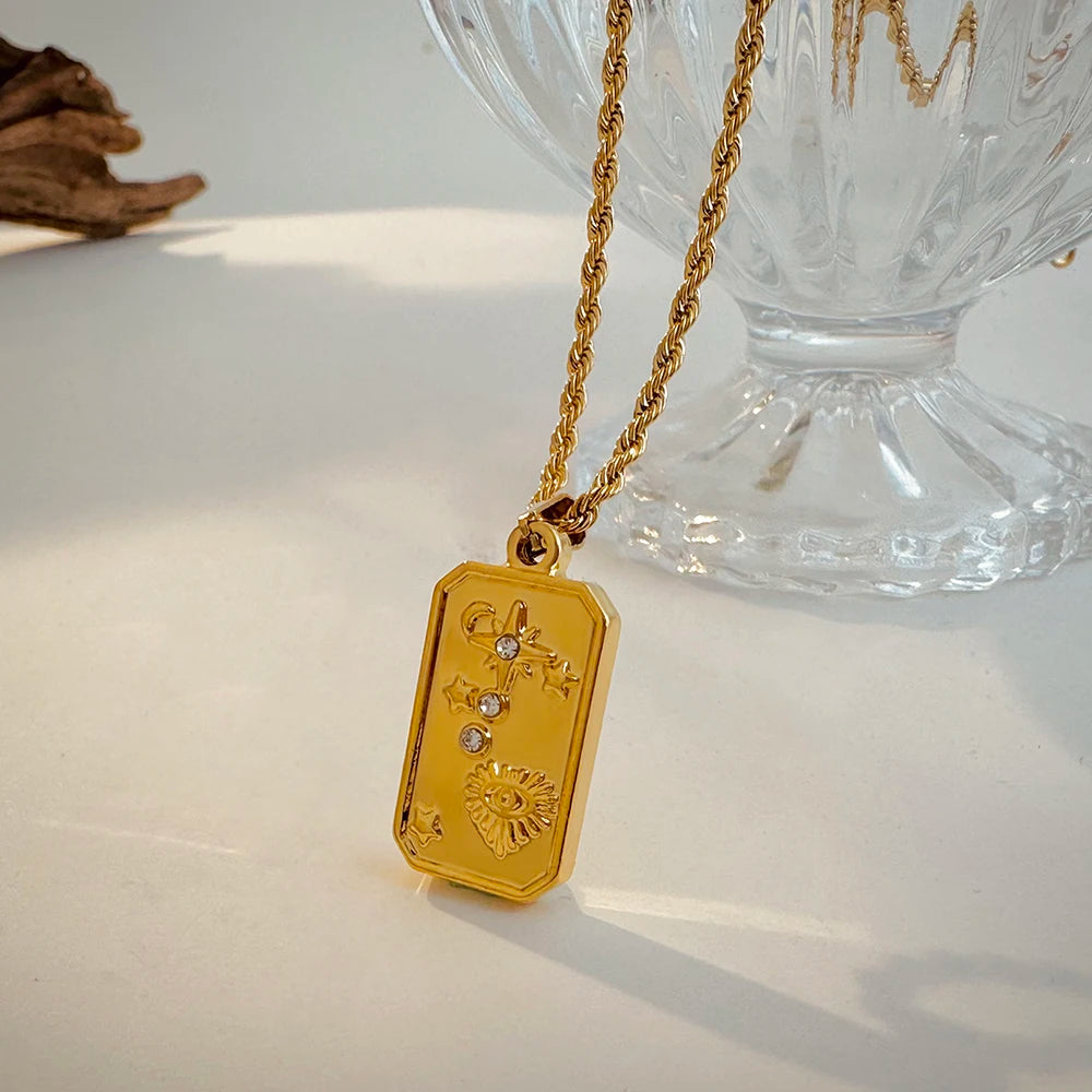 Collane Oro Sacro – Eleganza e spiritualità in un unico gioiello